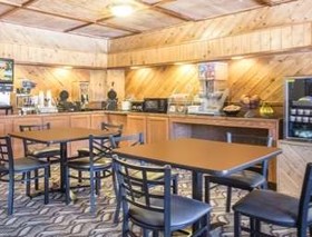 Super 8 by Wyndham Dubois
