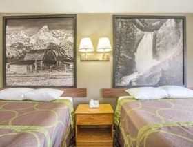 Super 8 by Wyndham Dubois