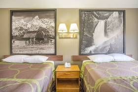 Super 8 by Wyndham Dubois