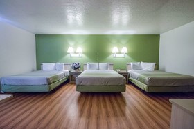 Evanston Inn Exit 6