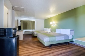 Evanston Inn Exit 6