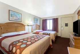 Super 8 by Wyndham Evanston