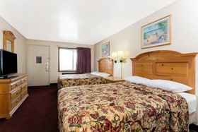 Super 8 by Wyndham Evanston