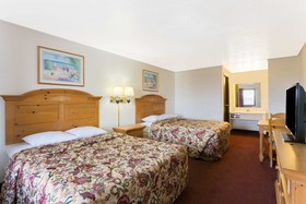 Super 8 by Wyndham Evanston