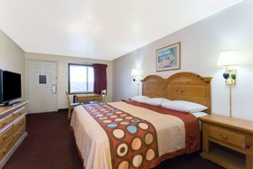 Super 8 by Wyndham Evanston