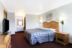 Super 8 by Wyndham Evanston