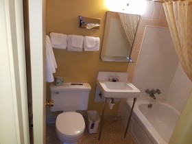 Travelodge by Wyndham Evanston