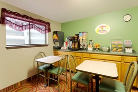 Super 8 by Wyndham Green River
