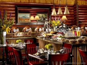 Rustic Inn Creekside Resort & Spa