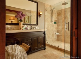 Rustic Inn Creekside Resort & Spa