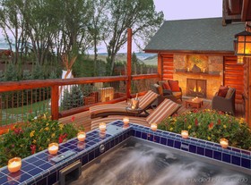 Rustic Inn Creekside Resort & Spa