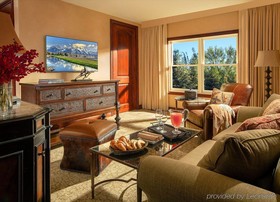 Rustic Inn Creekside Resort & Spa