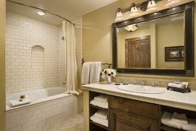 Rusty Parrot Lodge and Spa