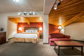 Comfort Inn & Suites Near University of Wyoming