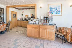 Super 8 by Wyndham Laramie