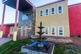 Vista de la Luna Bed & Breakfast