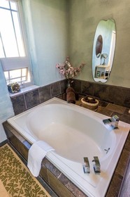 Vista de la Luna Bed & Breakfast