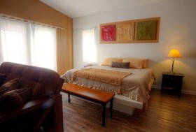 Vista de la Luna Bed & Breakfast