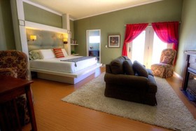 Vista de la Luna Bed & Breakfast