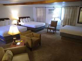 Town House Motel