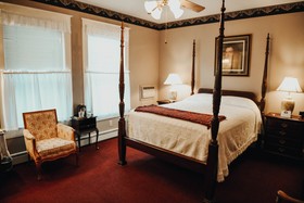China Clipper Inn