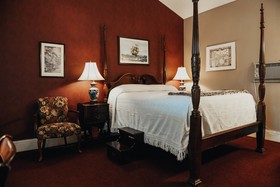 China Clipper Inn