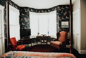 China Clipper Inn