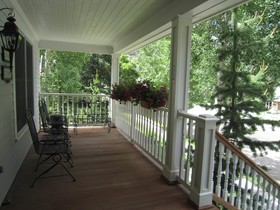 China Clipper Inn