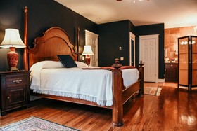 China Clipper Inn