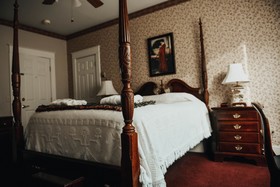 China Clipper Inn