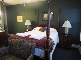 China Clipper Inn