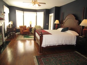China Clipper Inn