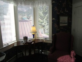 China Clipper Inn