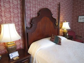 China Clipper Inn