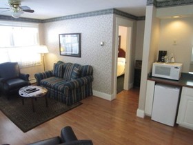 China Clipper Inn