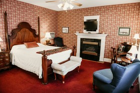 China Clipper Inn