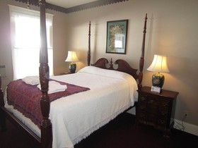 China Clipper Inn
