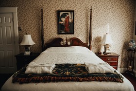 China Clipper Inn