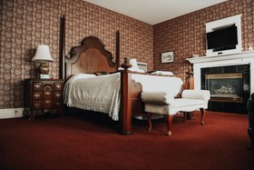 China Clipper Inn