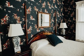 China Clipper Inn