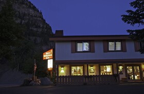 Hotel Hot Springs Inn