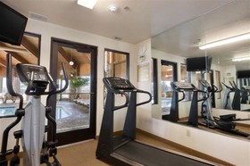Pinedale Hotel & Suites