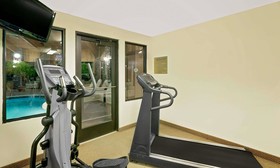 Pinedale Hotel & Suites
