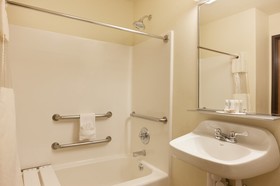 Pinedale Hotel & Suites