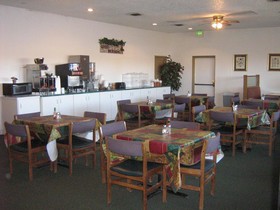Days Inn by Wyndham Rawlins