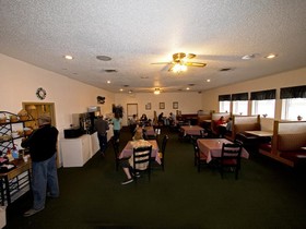 Days Inn by Wyndham Rawlins