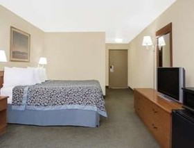 Days Inn by Wyndham Rawlins