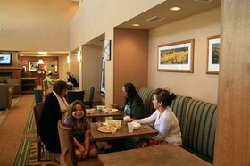Hampton Inn & Suites Riverton
