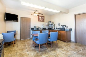 Riverton Inn & Suites