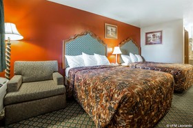 Riverton Inn & Suites